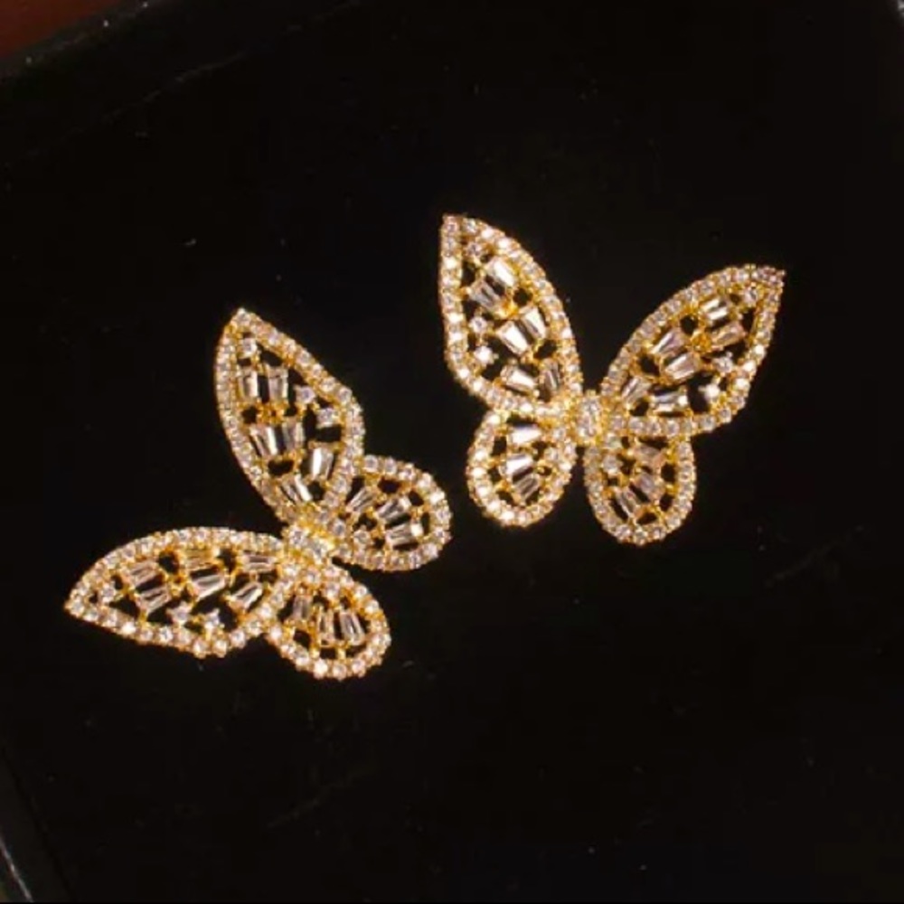 Gold Tone Crystals Butterfly 🦋 Earrings